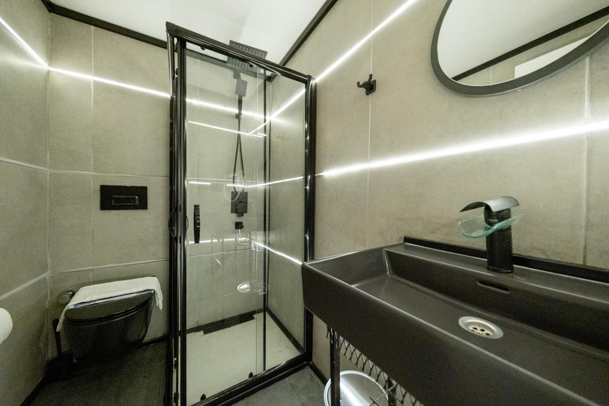 Hotel Suite By Frame Provincia di Istanbul Esterno foto
